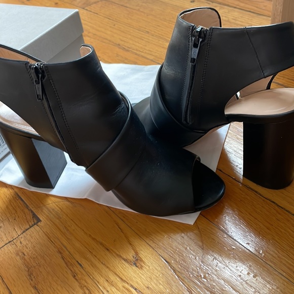 Club Monaco, booties, open toe, heeled sandals, black, size 39.5 - Picture 9 of 10